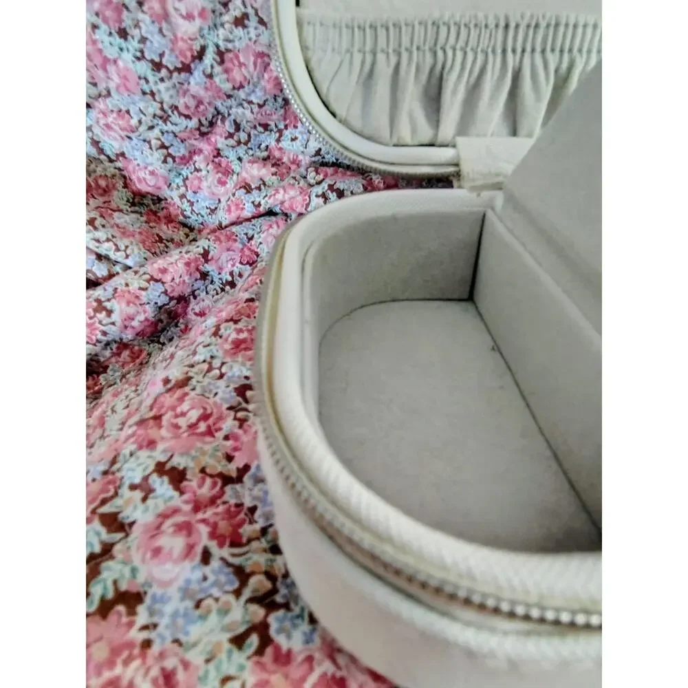 Portable White Jewelry Box Storage Organizer, 